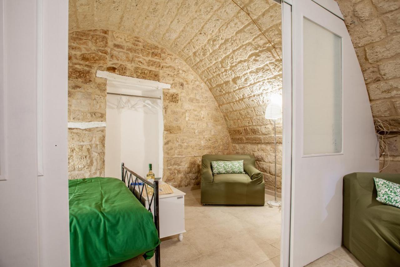La Pergola Apt In The Heart Of Bari Exterior photo