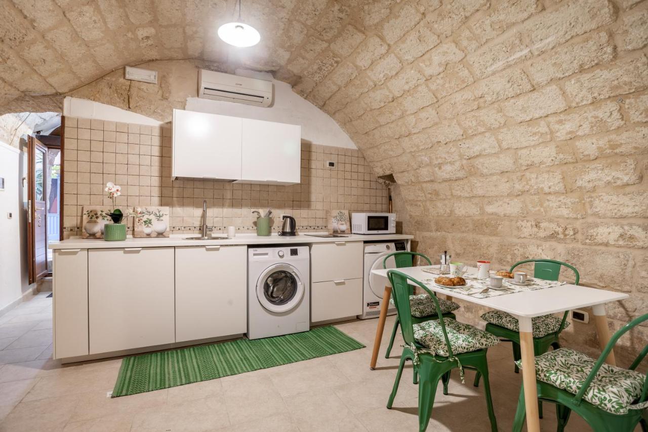 La Pergola Apt In The Heart Of Bari Exterior photo