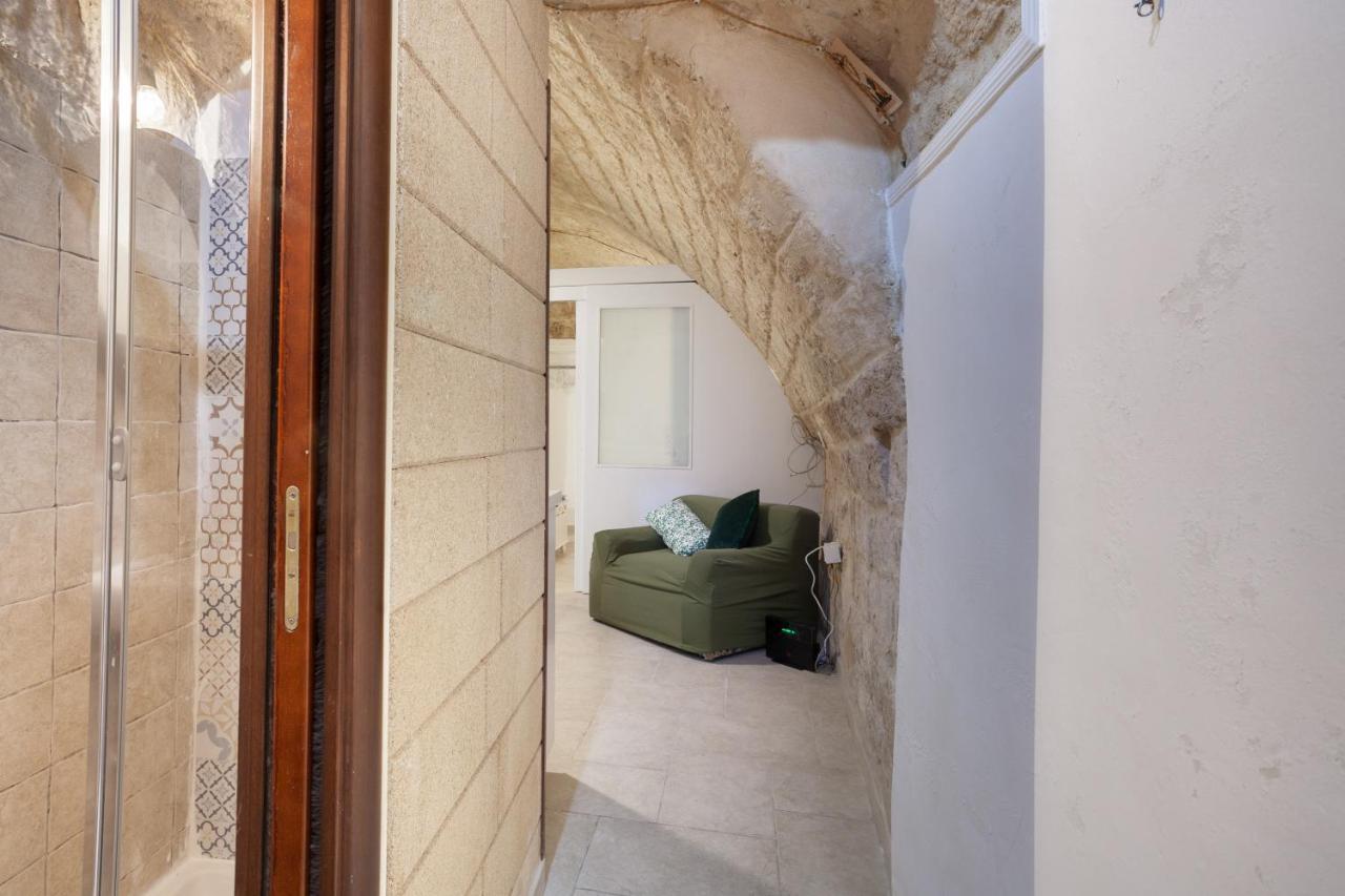 La Pergola Apt In The Heart Of Bari Exterior photo